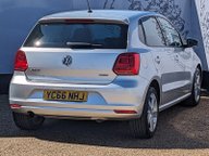 Volkswagen Polo SEL TSI DSG 9