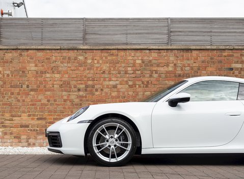 Porsche 911 Carrera (992) 26