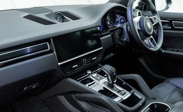 Porsche Cayenne GTS Coupé 13