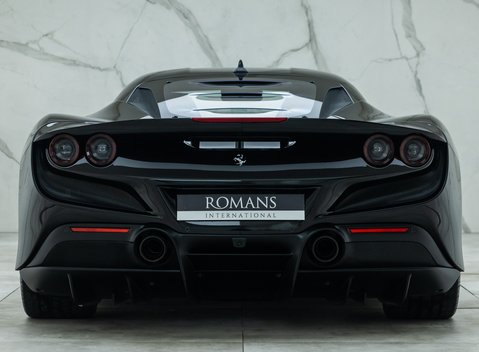 Ferrari F8 Tributo 8