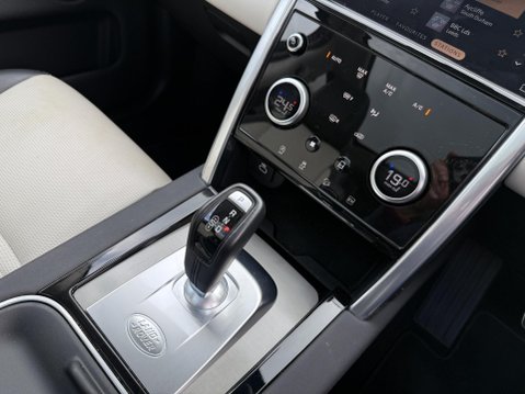 Land Rover Discovery Sport 1.5 P300e 12.2kWh R-Dynamic HSE SUV 5dr Petrol Plug-in Hybrid Auto 4WD Euro 52