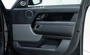 Land Rover Range Rover P400e Autobiography 23