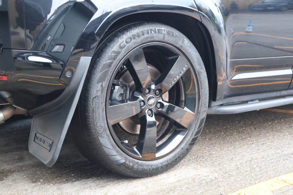 Land Rover Defender 110 P525 V8 Urban Edition  12