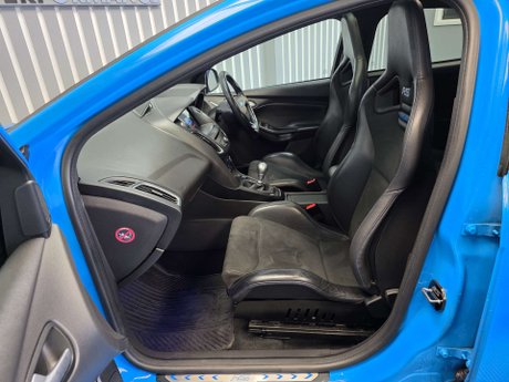 Ford Focus 2.3T EcoBoost RS Hatchback 5dr Petrol Manual AWD Euro 6 (s/s) (350 ps) 23