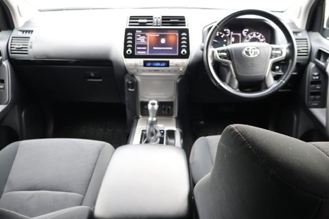 Toyota Land Cruiser ACTIVE COMMERCIAL WITH A REAR SEAT CONVERSION  18