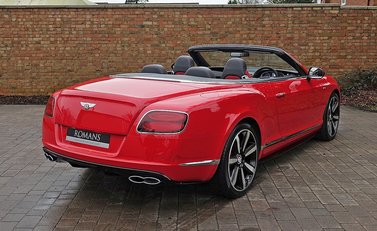 Bentley Continental GT V8 S Convertible Mulliner 24