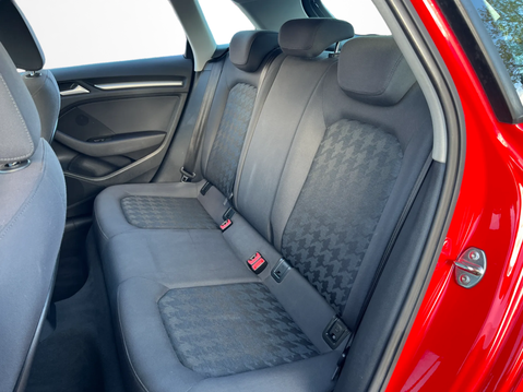 Audi A3 1.2 TFSI 110 SE 5dr 33