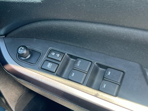 Suzuki Vitara SZ-T BOOSTERJET MHEV 38