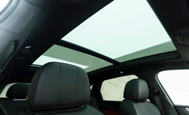 Bentley Bentayga V8 S 11