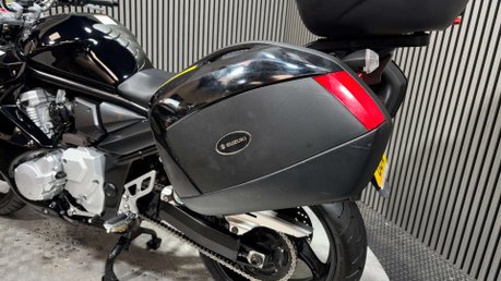 Suzuki Bandit 1250 2009 ONLY 16K FULL LUGGAGE MOT JUNE 2027 TOURER BIKE 32