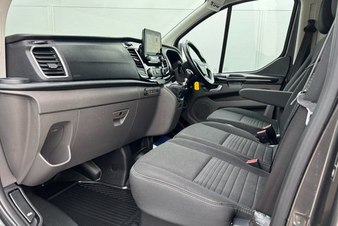 Ford Transit Custom 300 L2 H2 Limited 130 ps Panel Van 17