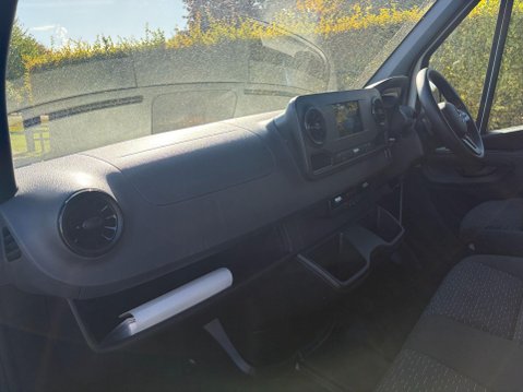 Mercedes-Benz Sprinter 2.0 315 CDI Premium Panel Van 5dr Diesel G-Tronic RWD L2 H2 Euro 6 (s/s) (1 10
