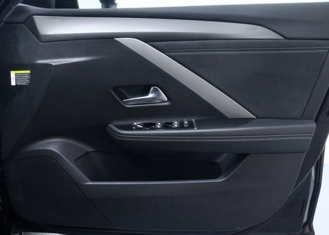 Vauxhall Astra 1.2 Turbo Ultimate Hatchback 5dr Petrol Auto Euro 6 (s/s) (130 ps) 45