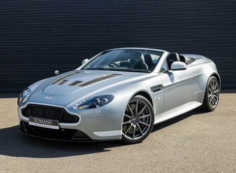 Aston Martin V12 Vantage S ROADSTER 2