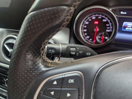 Mercedes-Benz GLA 1.6 GLA 200 Sport 5dr 70
