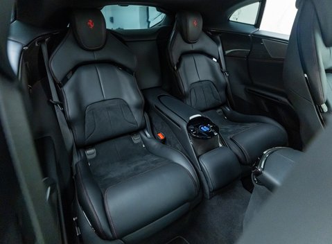 Ferrari Purosangue 20