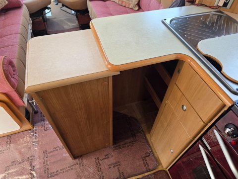Autocruise Starblazer Motor Home 33