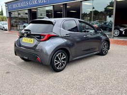 Toyota Yaris 1.5 Yaris Design HEV CVT 5dr 8