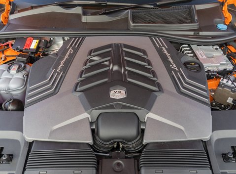 Lamborghini Urus Pearl Capsule 32
