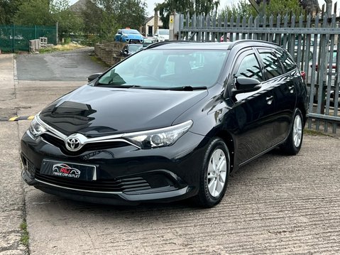 Toyota Auris VVT-I ACTIVE TOURING SPORTS 3