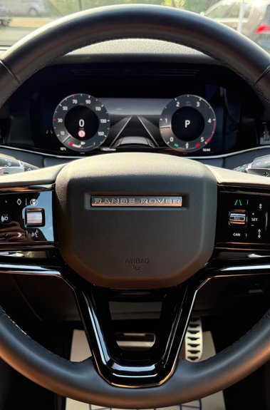 Land Rover Range Rover Evoque DYNAMIC SE - TRIPLE BLACK -PAN ROOF -MERIDIAN SOUND -MAIN DEALER WARRANTY 