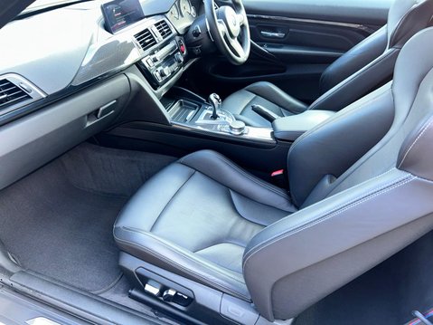 BMW 4 Series M4 COMPETITION 22