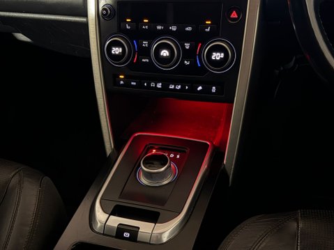 Land Rover Discovery Sport SD4 HSE LUXURY 17