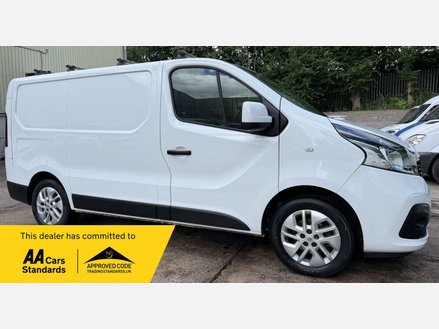 Renault Trafic 1.6 dCi ENERGY 27 Sport Nav Panel Van 5dr Diesel Manual SWB Standard Roof E