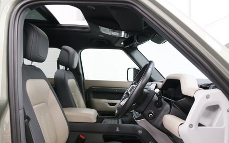Land Rover Defender D300 X-dynamic HSE - Air Suspension and Electric Tow Bar 8