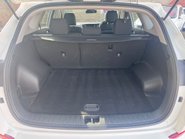 Hyundai TUCSON CRDI SE NAV BLUE DRIVE 9