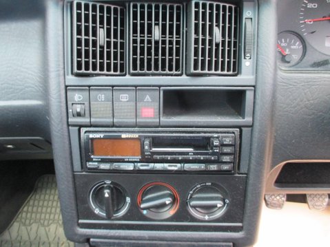 Audi 80 1.6 4dr 13
