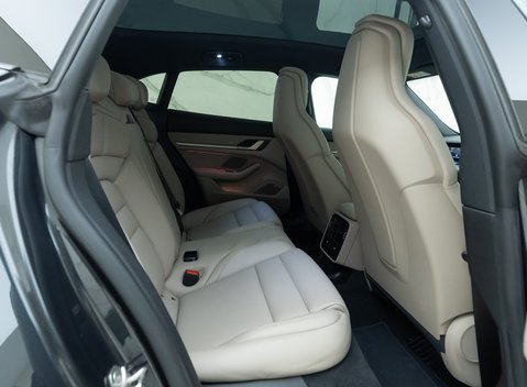 Porsche Taycan 4S Cross Turismo 15