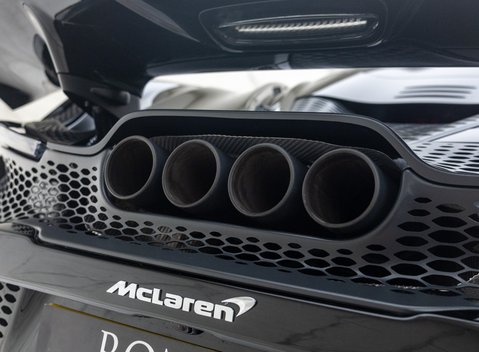 McLaren 765LT 43
