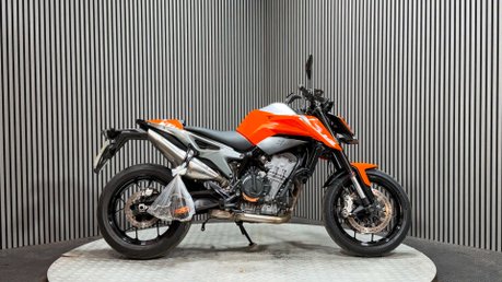 KTM Duke 2018 33K SPARES OR REPAIR PROJECT BIKE 790CC NAKED 1