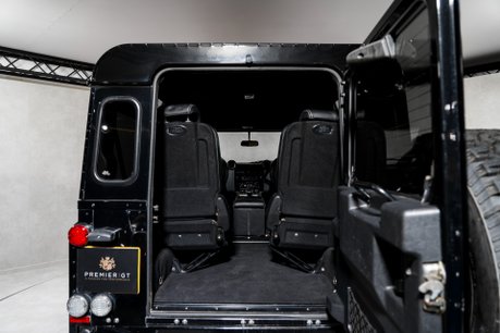 Land Rover Defender 90 TD XS STATION WAGON. TWISTED EDITION. TWISTED UPGRADES. HEATED SEATS. 52