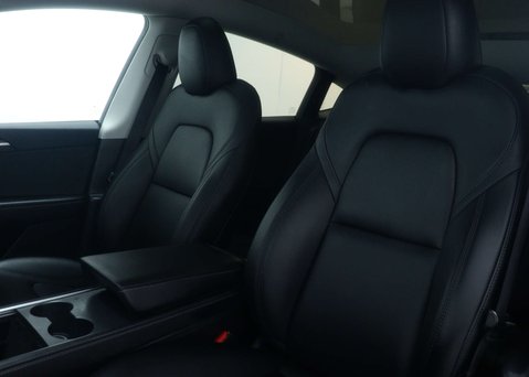 Tesla Model Y Model Y RWD 5dr 42