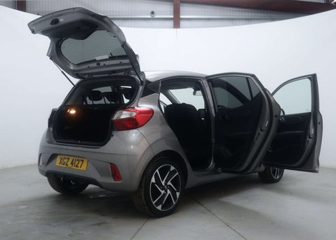 Hyundai i10 1.2 i10 Premium MPI Auto 5dr 48