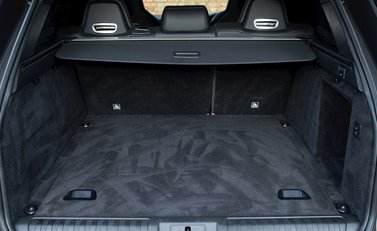 Land Rover Range Rover Sport 5.0 SVR Urban 38