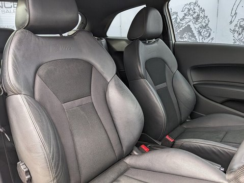 Audi A1 TFSI S LINE 12