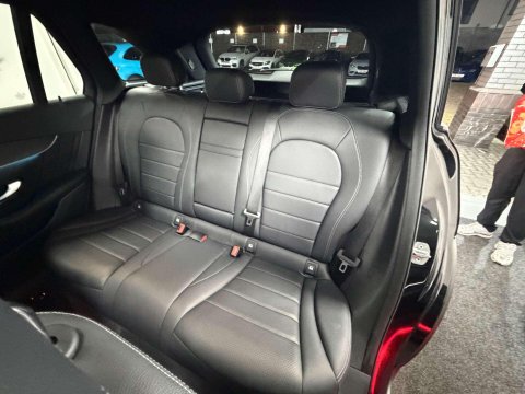 Mercedes-Benz GLC 2.0 GLC250 AMG Line (Premium) SUV 5dr Petrol G-Tronic+ 4MATIC Euro 6 (s/s) 45
