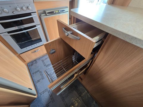 Swift Suntor 590RS Motorhome 27