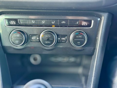 Volkswagen Tiguan 2.0 TDI SE Navigation Euro 6 (s/s) 5dr 15