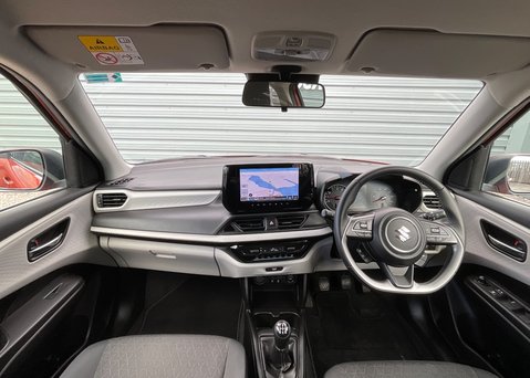 Suzuki Swift MOTION 15