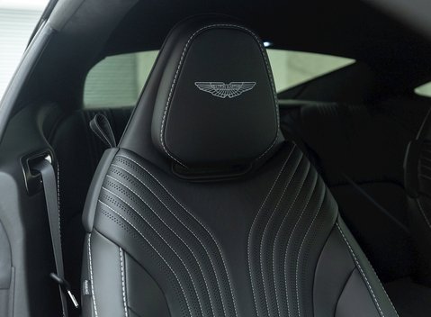 Aston Martin DB11 V8 Shadow Edition 11