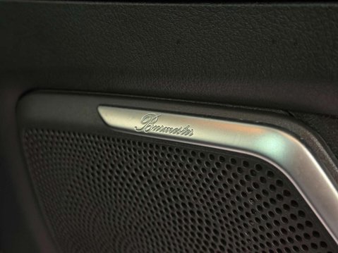 Mercedes-Benz V Class 2.0 V300d AMG Line MPV 5dr Diesel G-Tronic+ Euro 6 (s/s) LWB (239 ps) 38