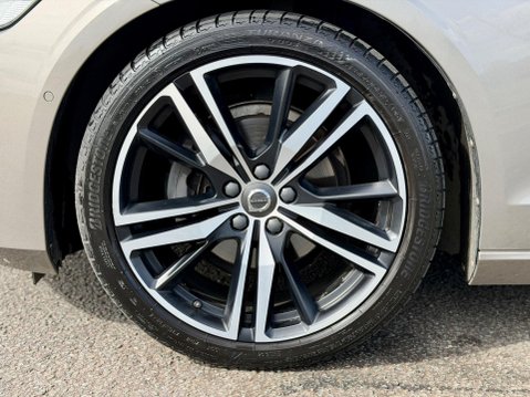 Volvo V60 2.0 D4 R-Design Auto Euro 6 (s/s) 5dr 26
