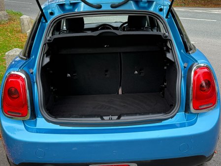 Mini Hatch COOPER D 38