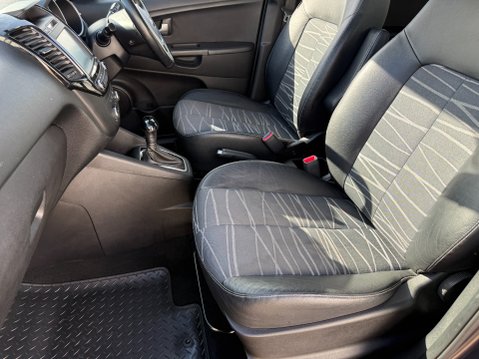Kia Venga 4 AUTOMATIC 31
