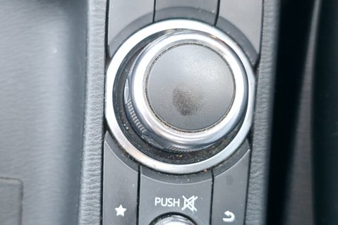Mazda CX-3 SPORT NAV..1 FORMER KEEPER,8 SERVICES,DAB,NAV,AIR CON.STUNNING EXAMPLE  19