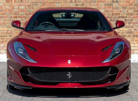 Ferrari 812 Superfast 4